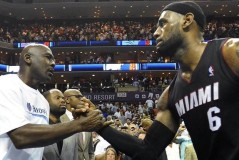 字母哥新赛季誓要超越自我，挑战火箭队，再续历史交锋传奇